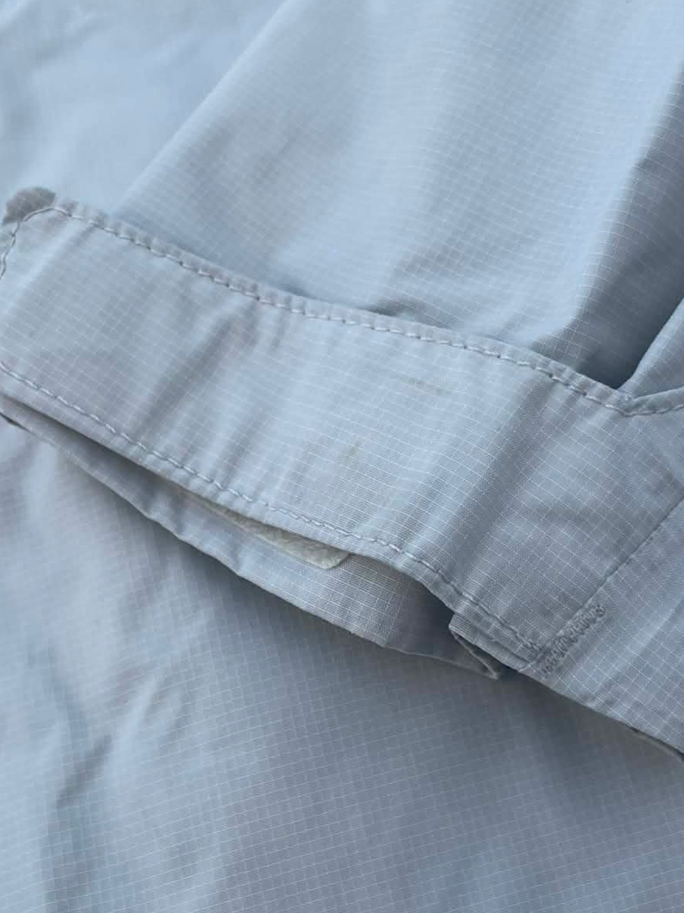 Patagonia Women's Light Gray Hooded Utility Jacket - Picture 11 of 16